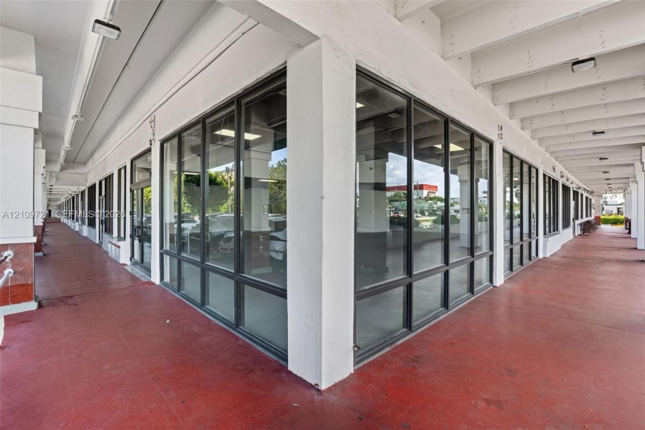 8318 SW 40th St, Miami, FL 33155 Photo