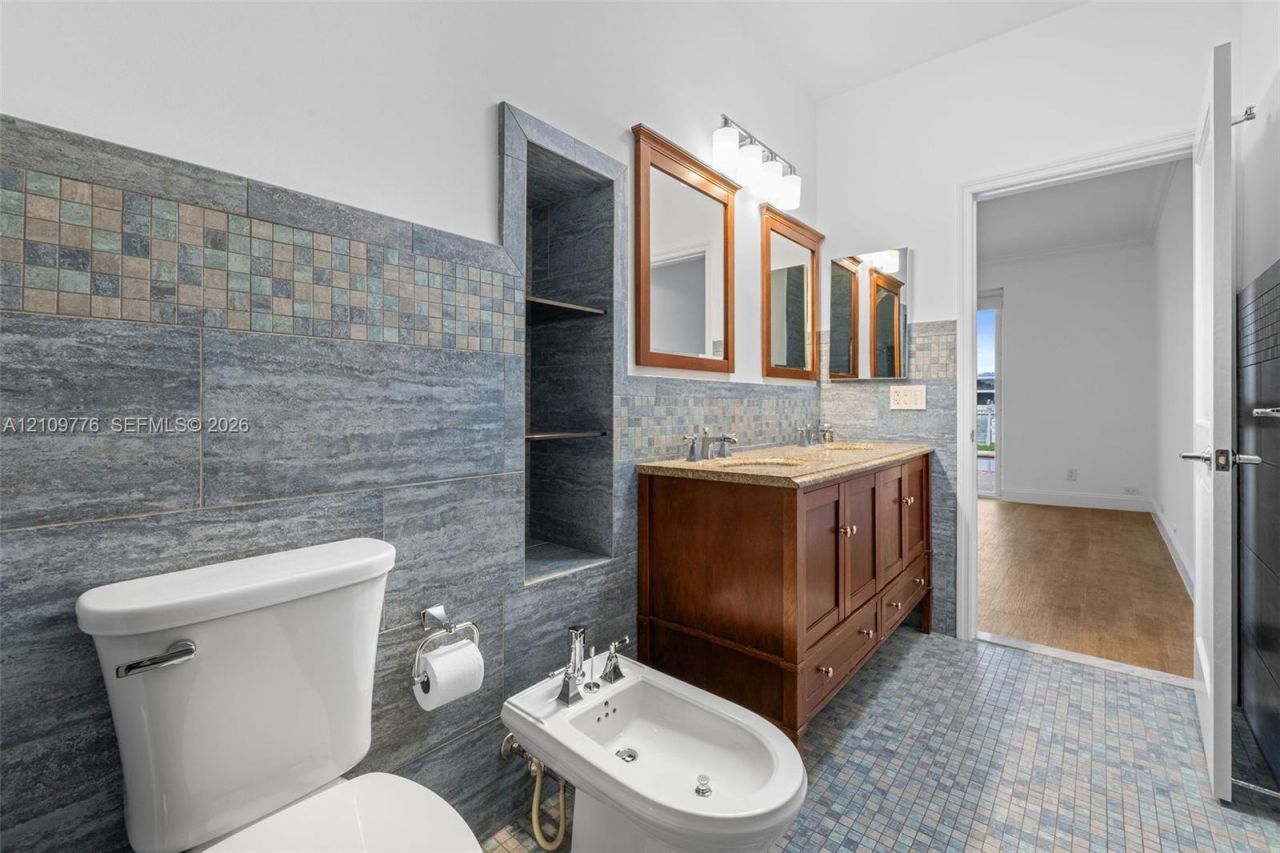 251 N Shore Dr , Unit 251, Miami Beach, FL 33141 Photo