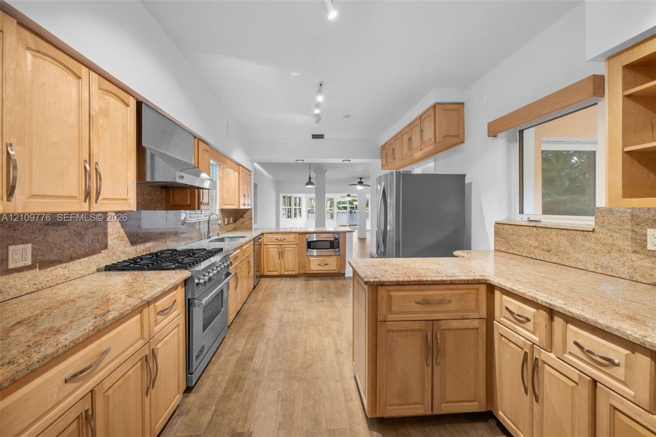 251 N Shore Dr , Unit 251, Miami Beach, FL 33141 Photo