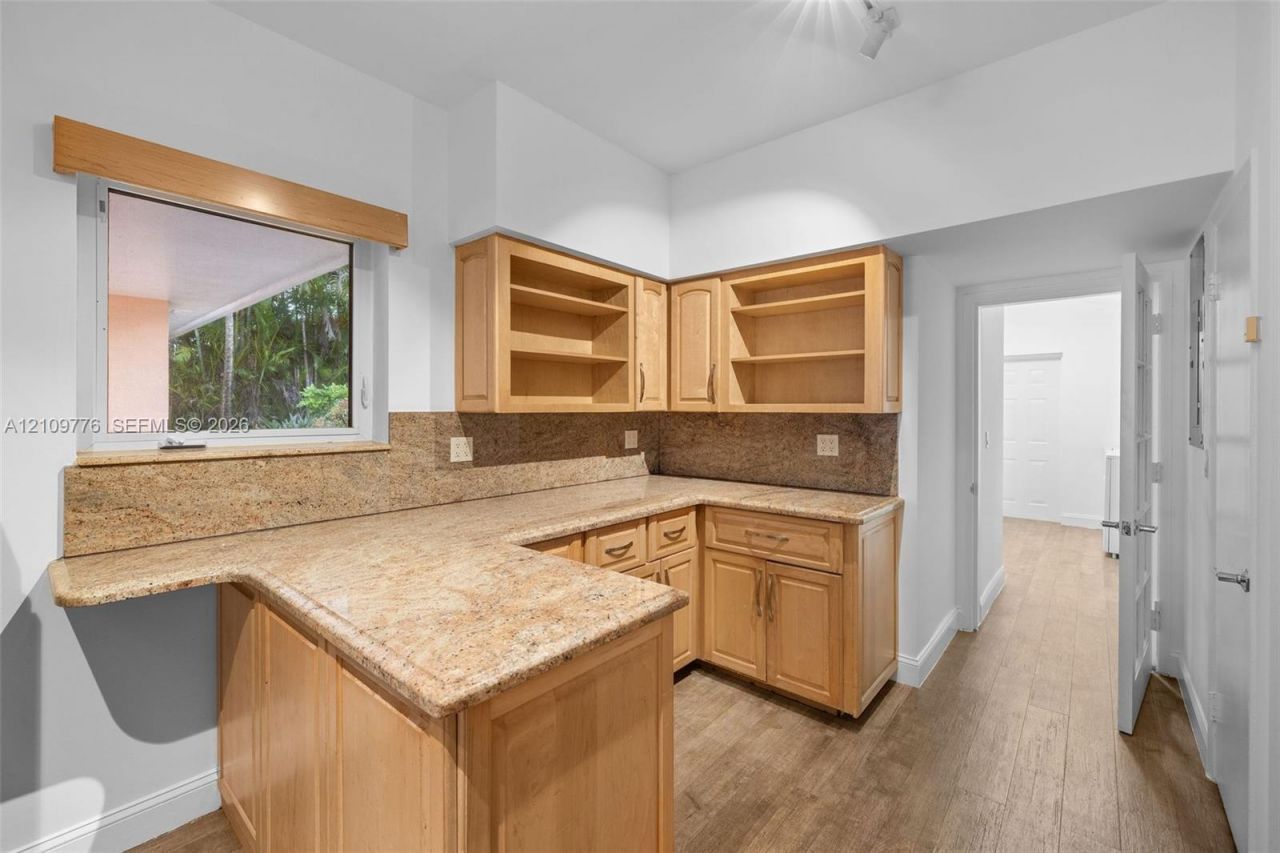 251 N Shore Dr , Unit 251, Miami Beach, FL 33141 Photo