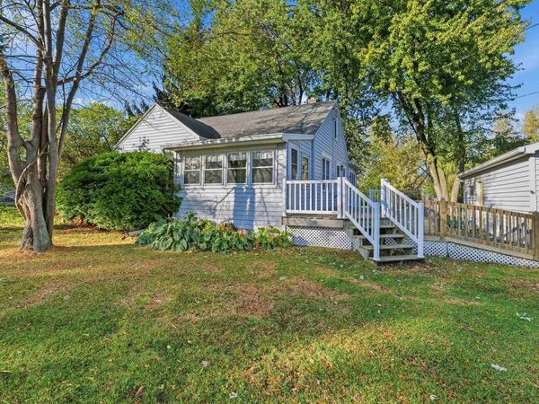 3555 COUNTY RD A, Oshkosh, WI 54901