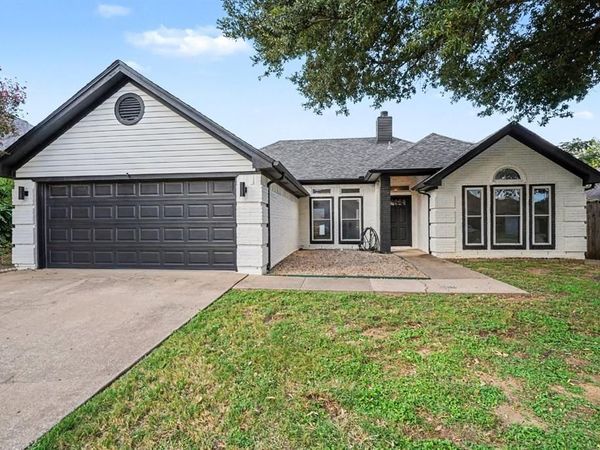 6053 Sundown Drive , Watauga, TX 76148