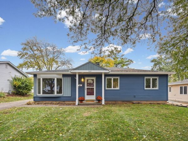 509 N California Avenue , Mundelein, IL 60060