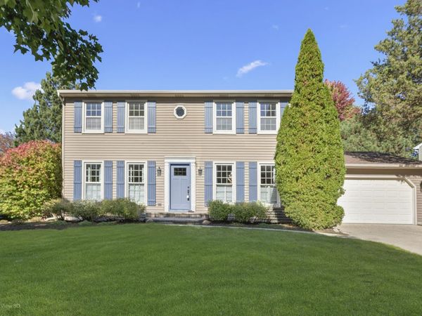 945 E Benton Avenue , Naperville, IL 60540