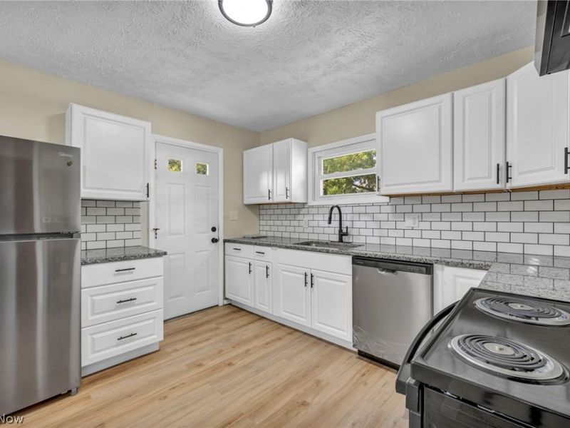 2900 Brenner Drive, Lorain, OH 44053 Photo 7