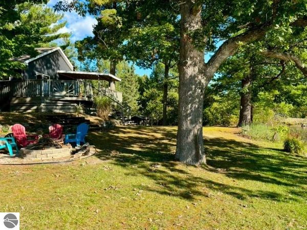 6688 Aarwood Road NW, Rapid City, MI 49676