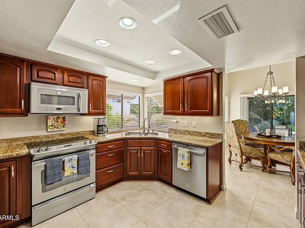 26006 S FOXGLENN Drive, Sun Lakes, AZ 85248