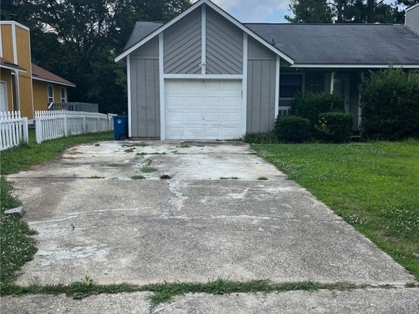 6847 Candlewood Drive , Fayetteville, NC 28314