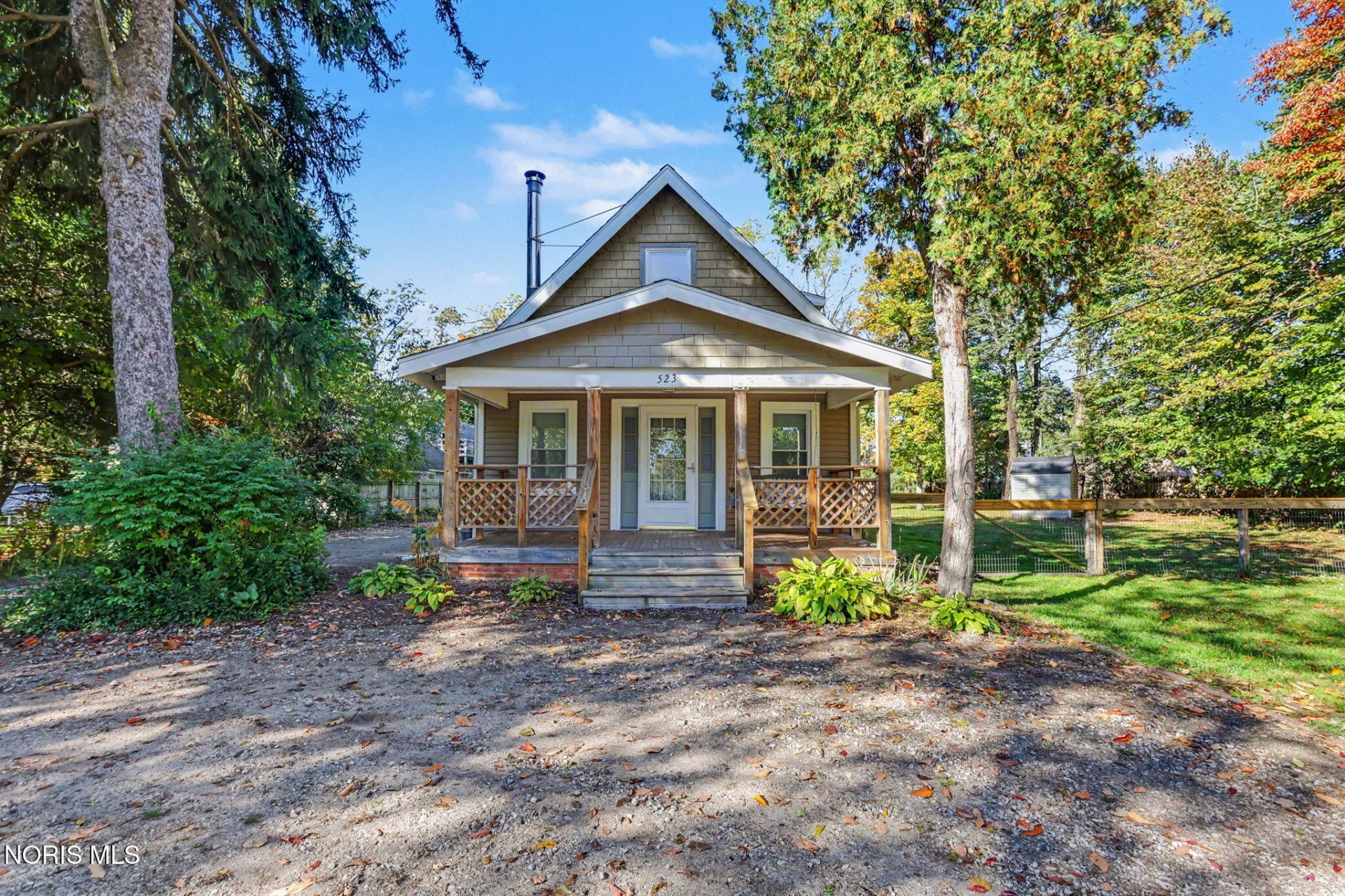 523 N Holland Sylvania Road, Toledo, OH 43615 Main Photo