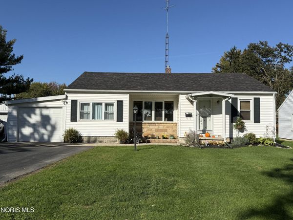 1240 Grove Street , Defiance, OH 43512