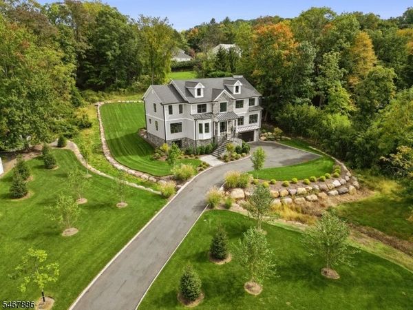 354 Beaufort Ave, Livingston, NJ 07039