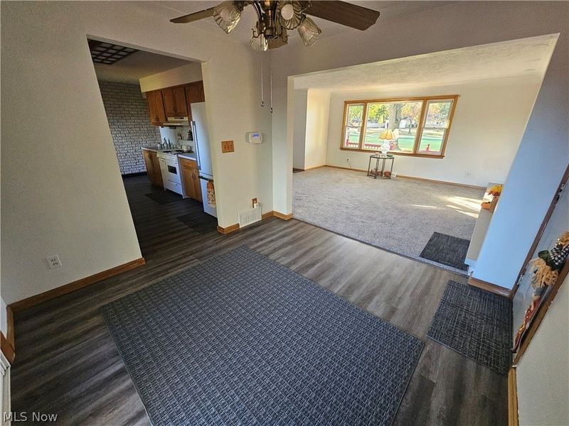 901 Columbia Drive , Amherst, OH 44001 Photo 18