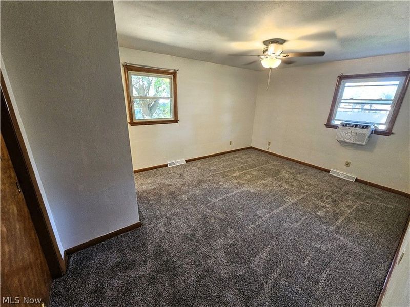 901 Columbia Drive , Amherst, OH 44001 Photo 32