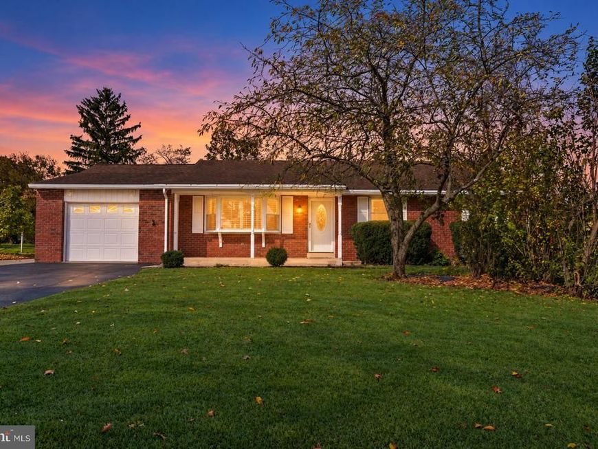 31 Oak Street, Gilbertsville, PA 19525 Main Photo