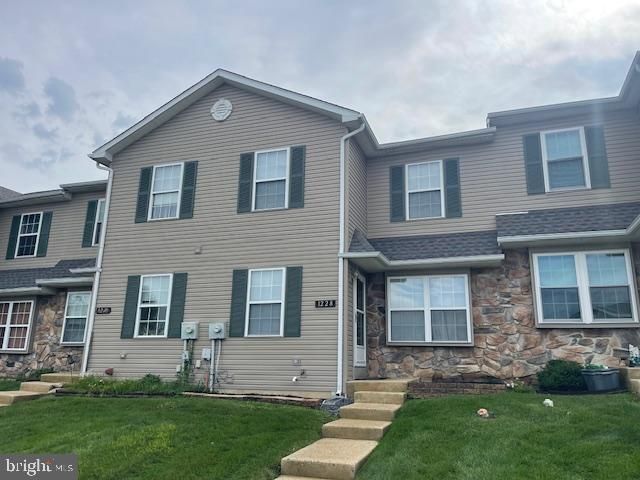 1228 PIN OAK DRIVE , PERKIOMENVILLE, PA 18074