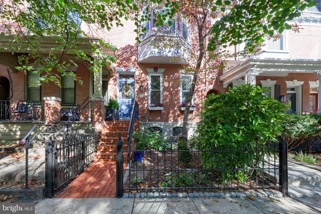 609 W CHESTNUT STREET, LANCASTER, PA 17603