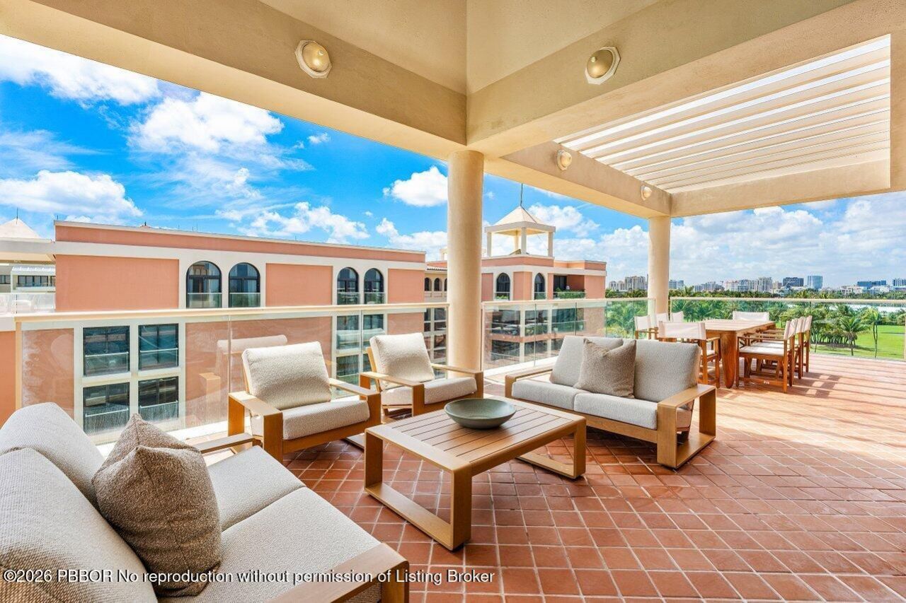 2 N Breakers Row, Unit NPH4, Palm Beach, FL 33480 Photo