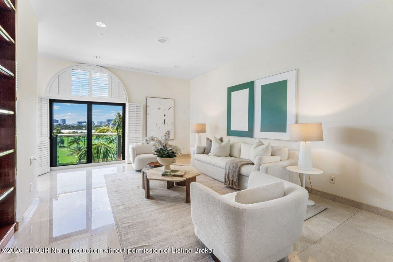 2 N Breakers Row, Unit NPH4, Palm Beach, FL 33480 Photo