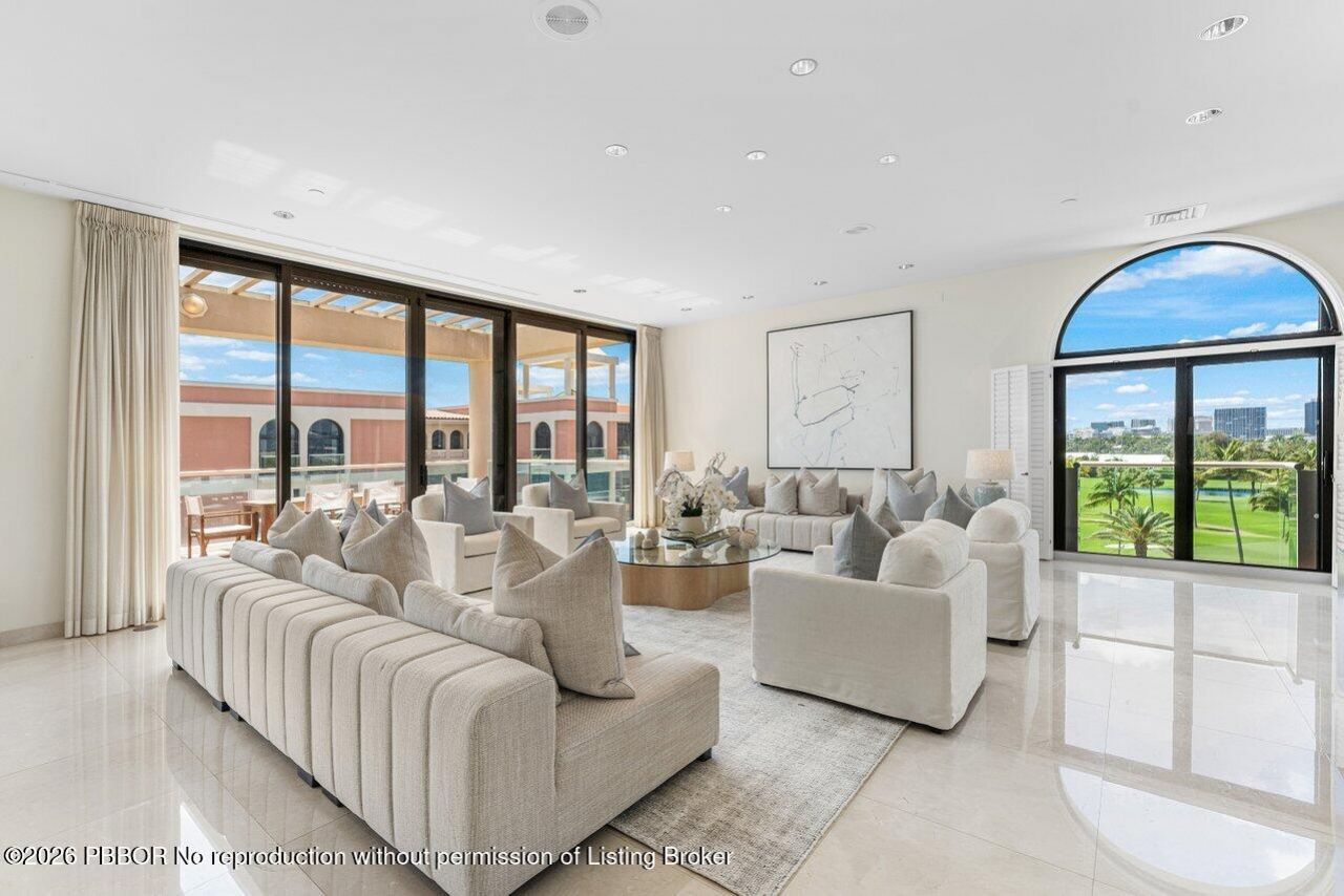 2 N Breakers Row, Unit NPH4, Palm Beach, FL 33480 Photo