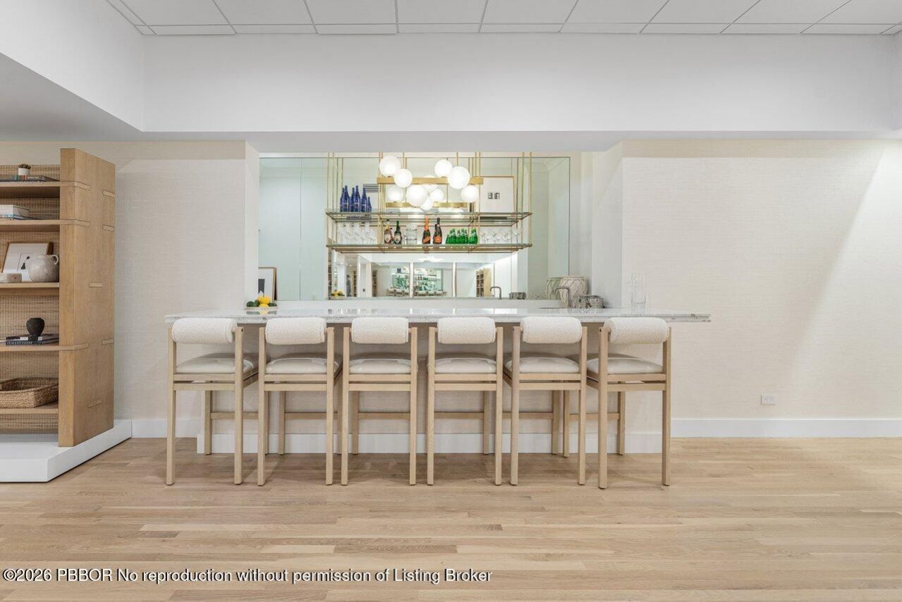 2 N Breakers Row, Unit NPH4, Palm Beach, FL 33480 Photo