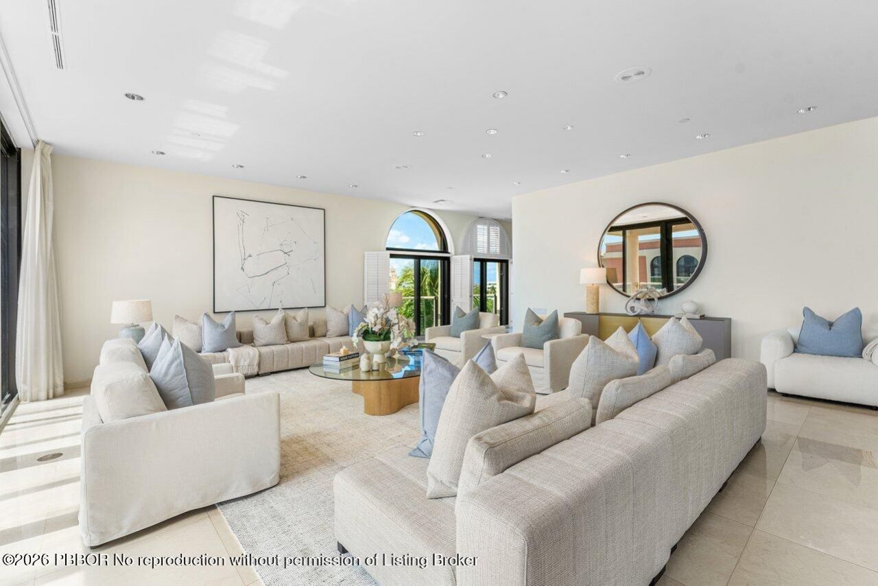 2 N Breakers Row, Unit NPH4, Palm Beach, FL 33480 Photo