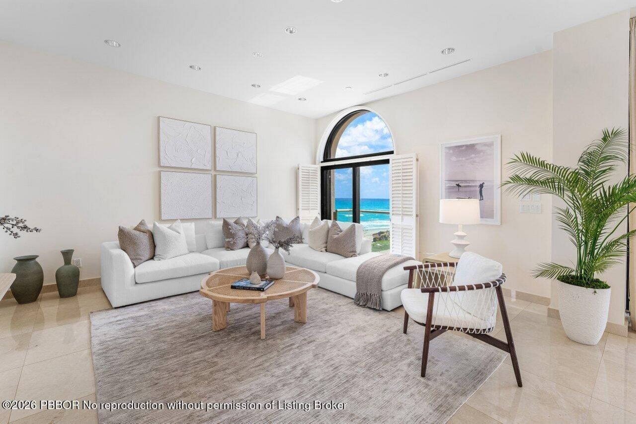 2 N Breakers Row, Unit NPH4, Palm Beach, FL 33480 Photo