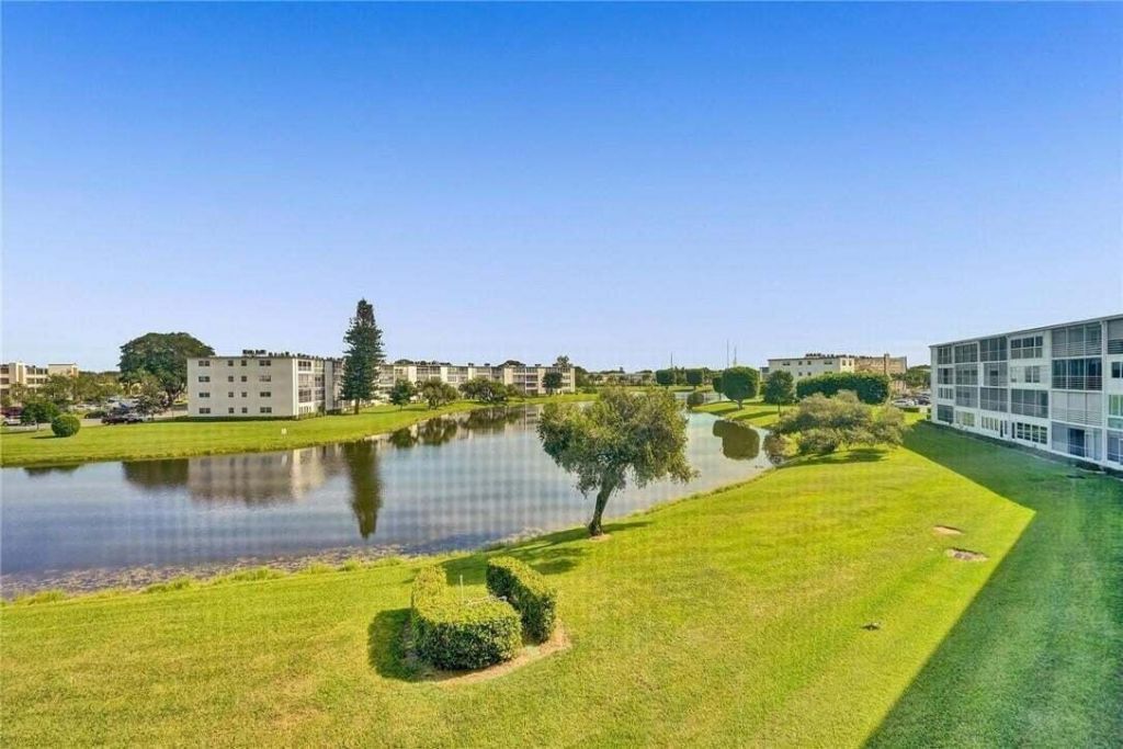 3031 Guildford E, Boca Raton, FL 33434 Photo