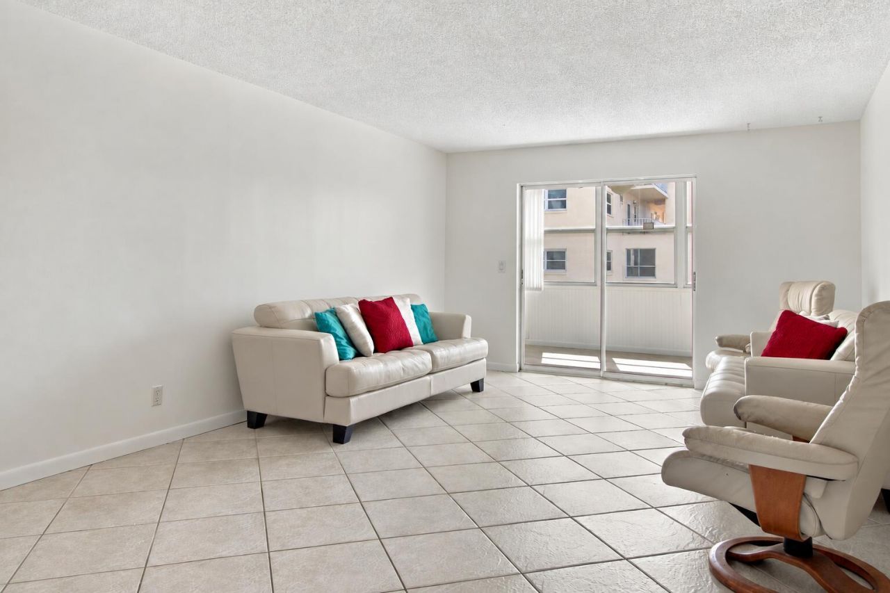 300 NE 26th Avenue, Unit 2100, Boynton Beach, FL 33435 Photo