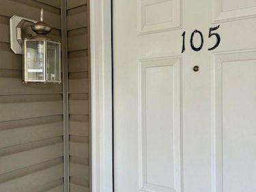 1131 ROBIN HOOD CT, Unit 105, ROCKINGHAM, VA 22801