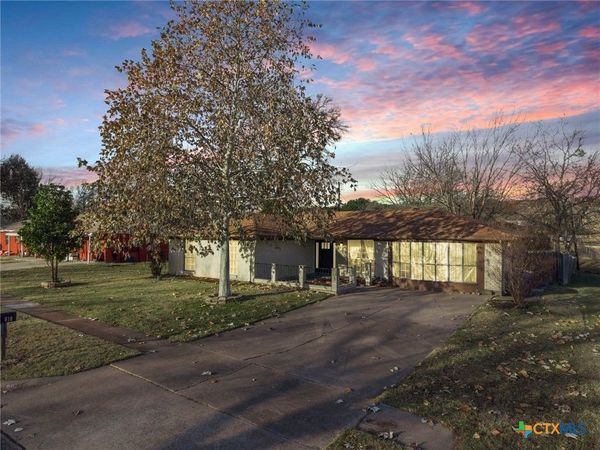 610 Creek Street , Copperas Cove, TX 76522