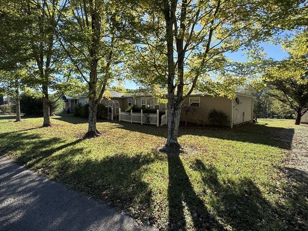 318 Walker Rd , Smithville, TN 37166