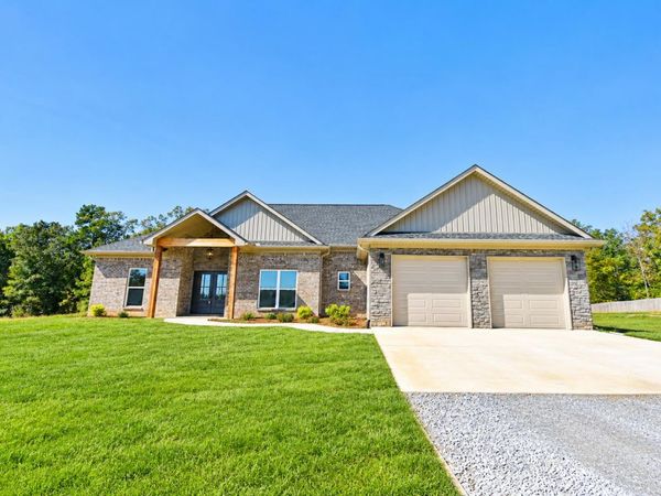 192 Titus Cv., Mooreville, MS 38857