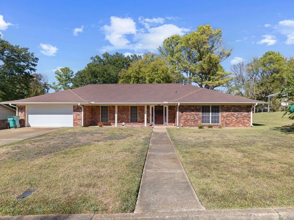 1008 Taft St., Tupelo, MS 38801