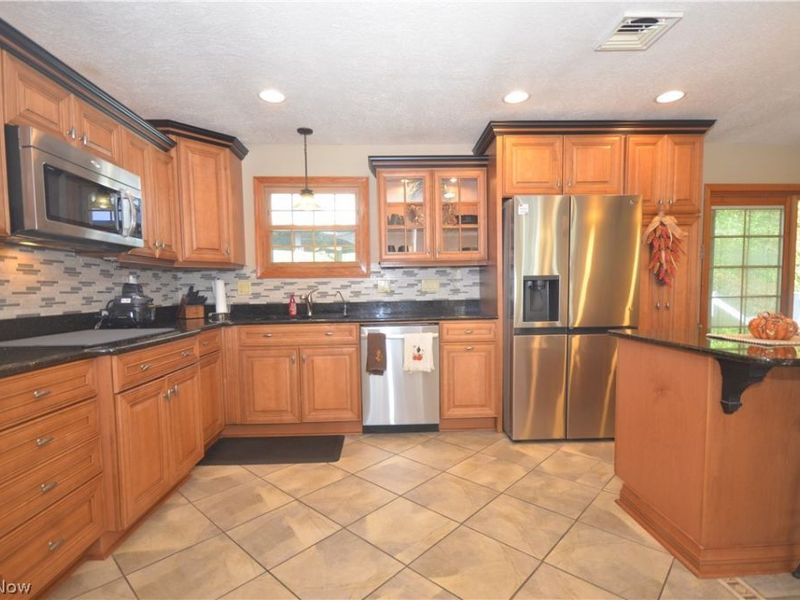 3805 Lake Vista Road, Akron, OH 44319 Photo 12