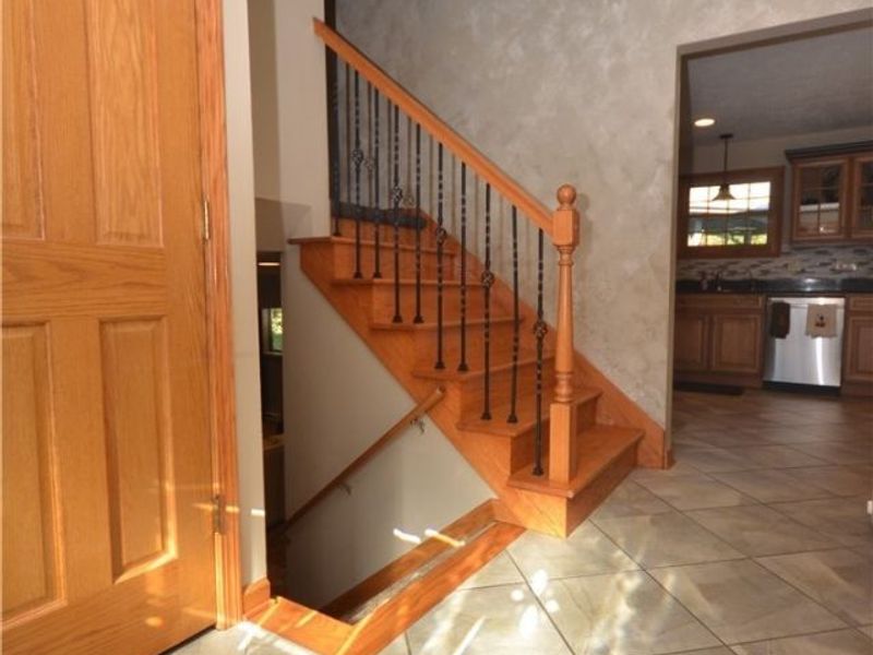 3805 Lake Vista Road, Akron, OH 44319 Photo 6