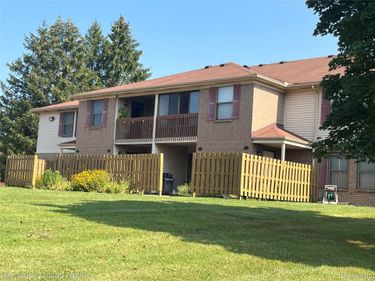 19115 Surrey Lane, Unit 21, Northville Township, Mi 48167