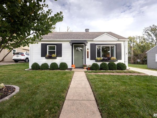 5208 N ROBERTS Road, Peoria Heights, IL 61616