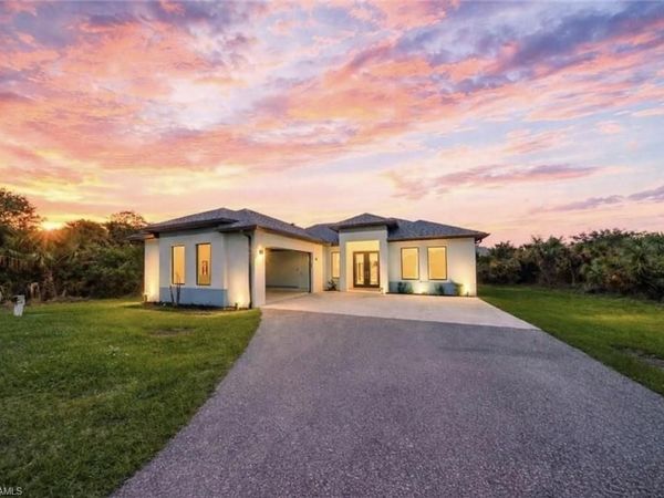 808 37th AVE NW, NAPLES, FL 34120