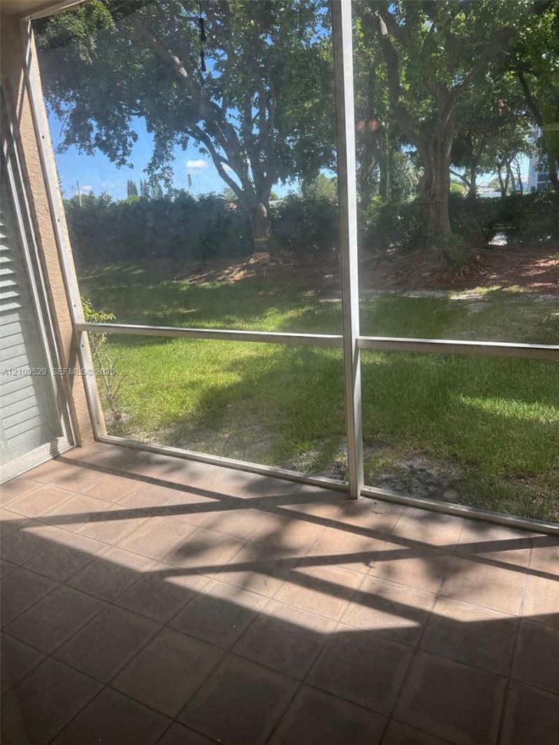 7775 Yardley Dr , Unit 108, Tamarac, FL 33321 Photo