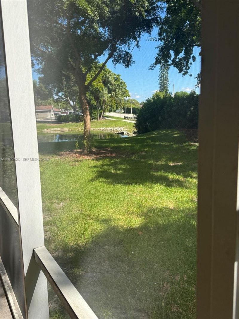 7775 Yardley Dr , Unit 108, Tamarac, FL 33321 Photo