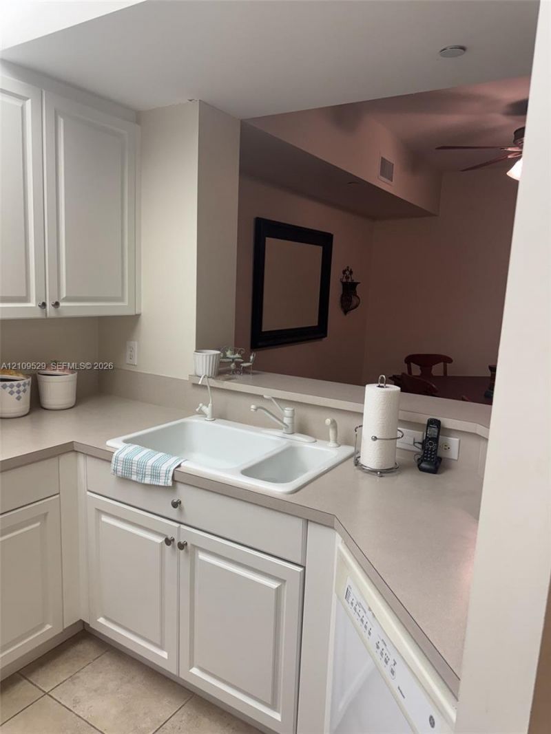 7775 Yardley Dr , Unit 108, Tamarac, FL 33321 Photo