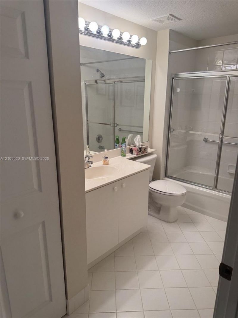 7775 Yardley Dr , Unit 108, Tamarac, FL 33321 Photo