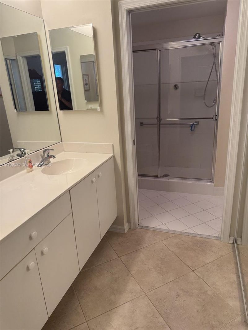 7775 Yardley Dr , Unit 108, Tamarac, FL 33321 Photo