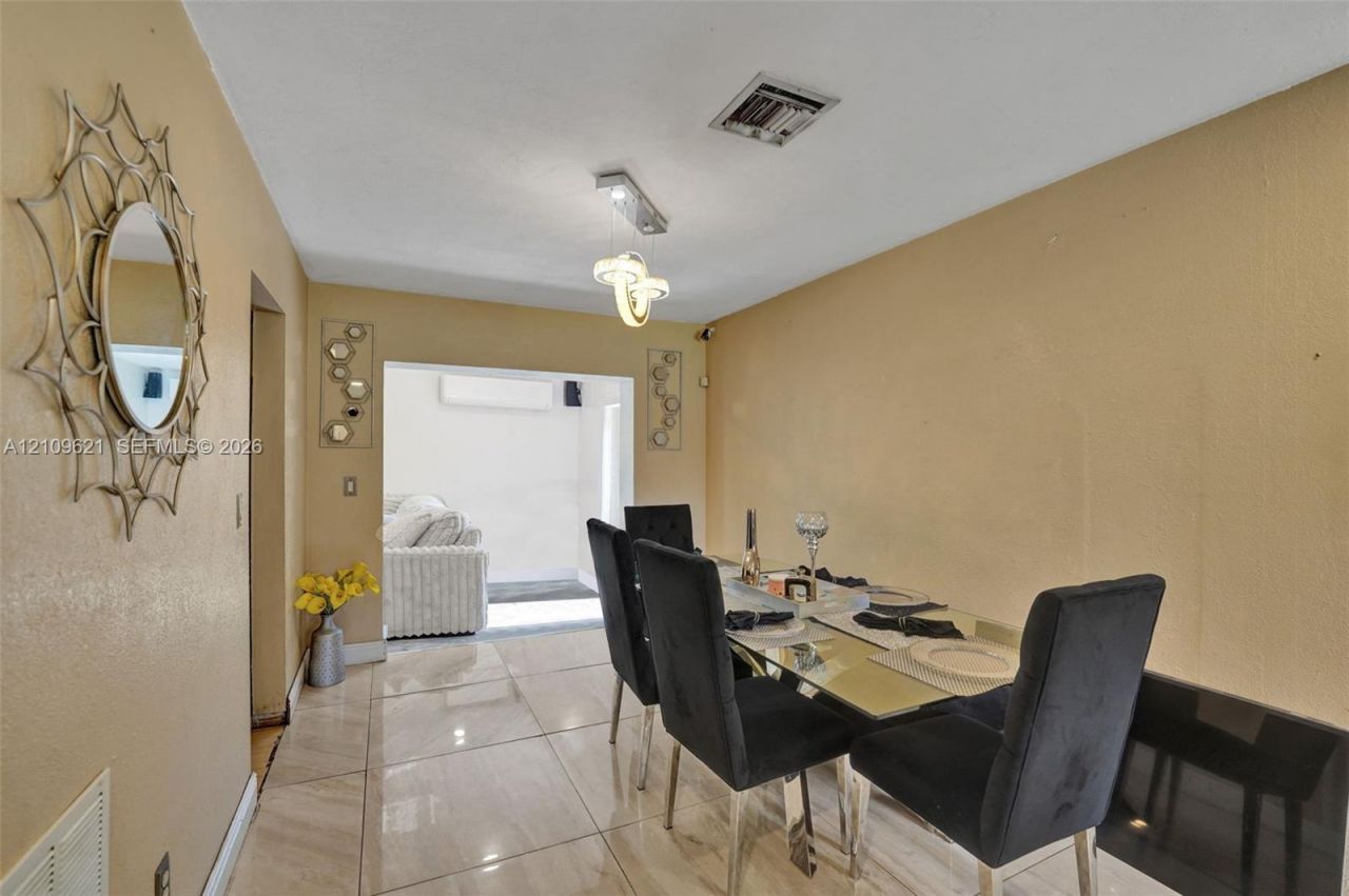 231 SW 64th Way , Pembroke Pines, FL 33023 Photo