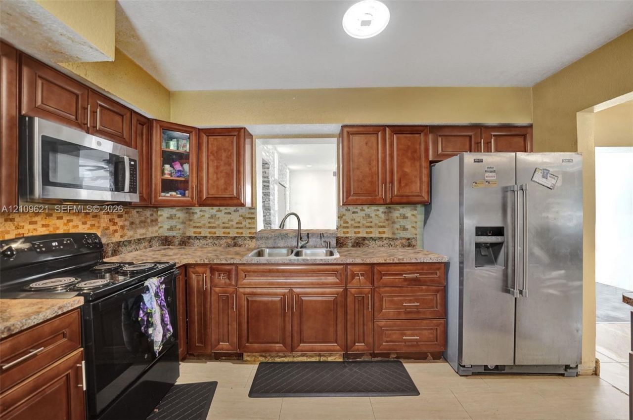 231 SW 64th Way , Pembroke Pines, FL 33023 Photo