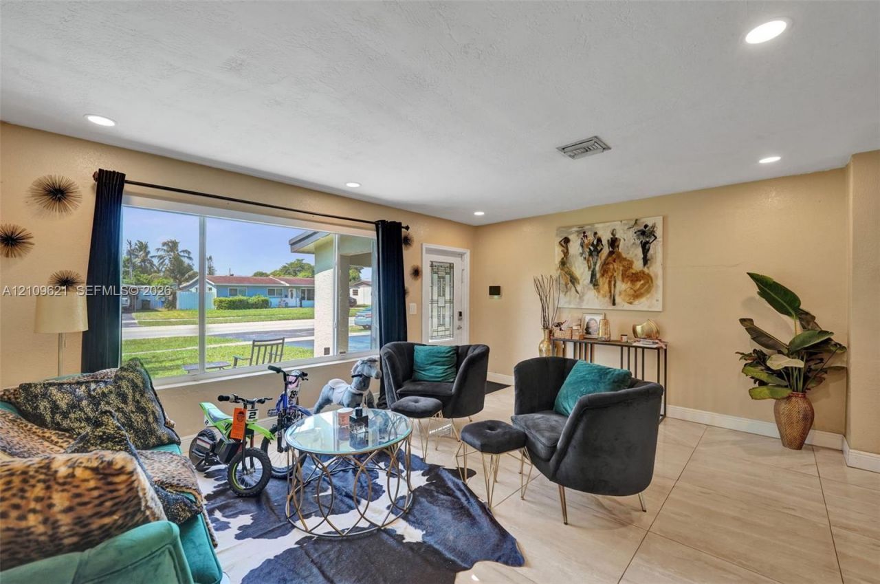 231 SW 64th Way , Pembroke Pines, FL 33023 Photo