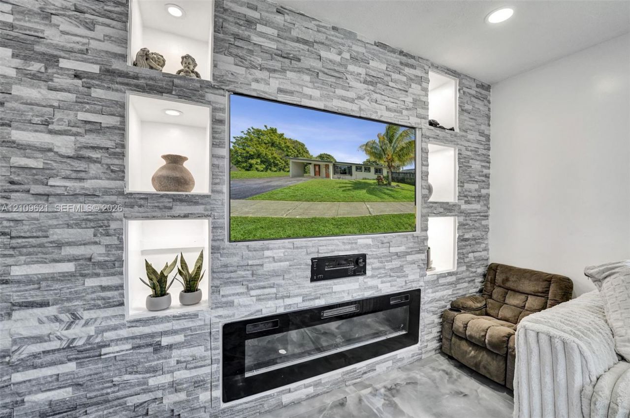 231 SW 64th Way , Pembroke Pines, FL 33023 Photo