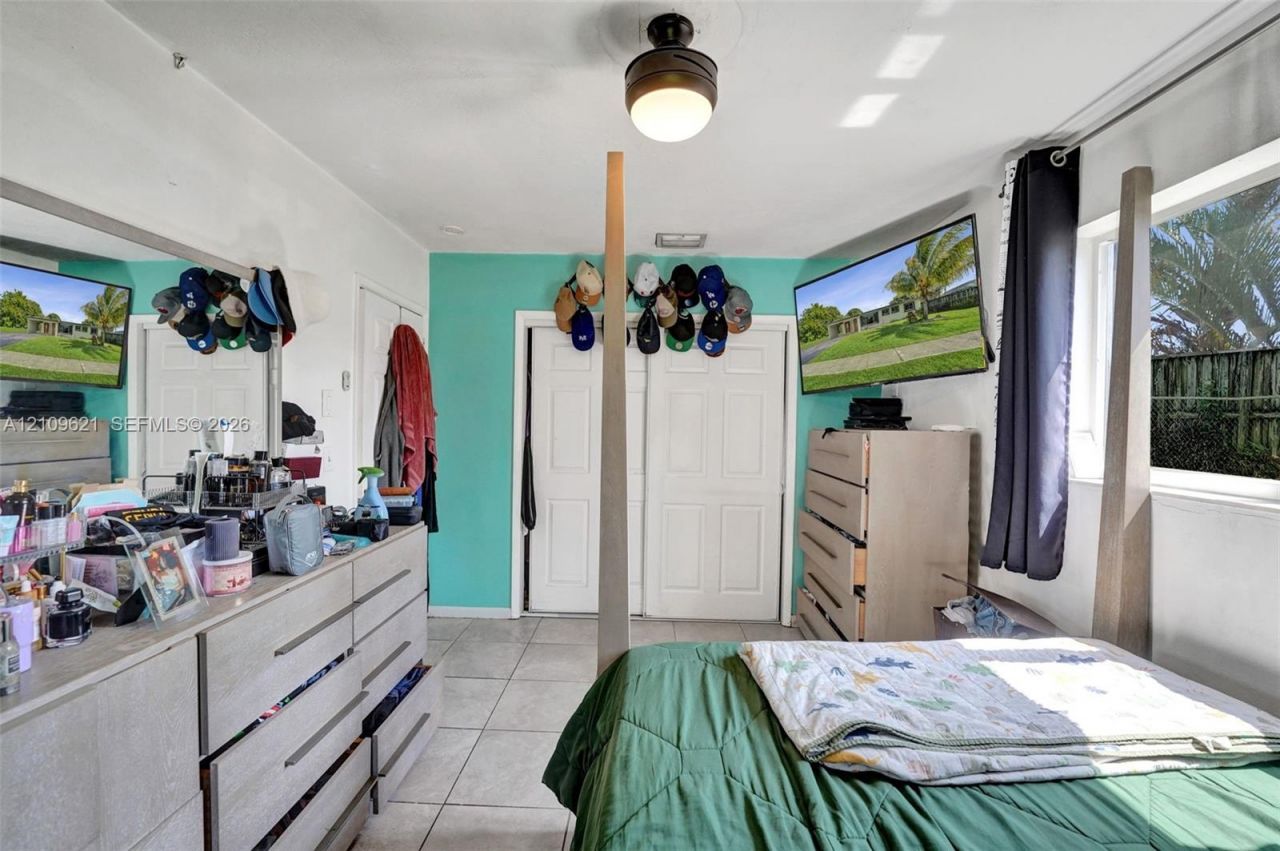 231 SW 64th Way , Pembroke Pines, FL 33023 Photo