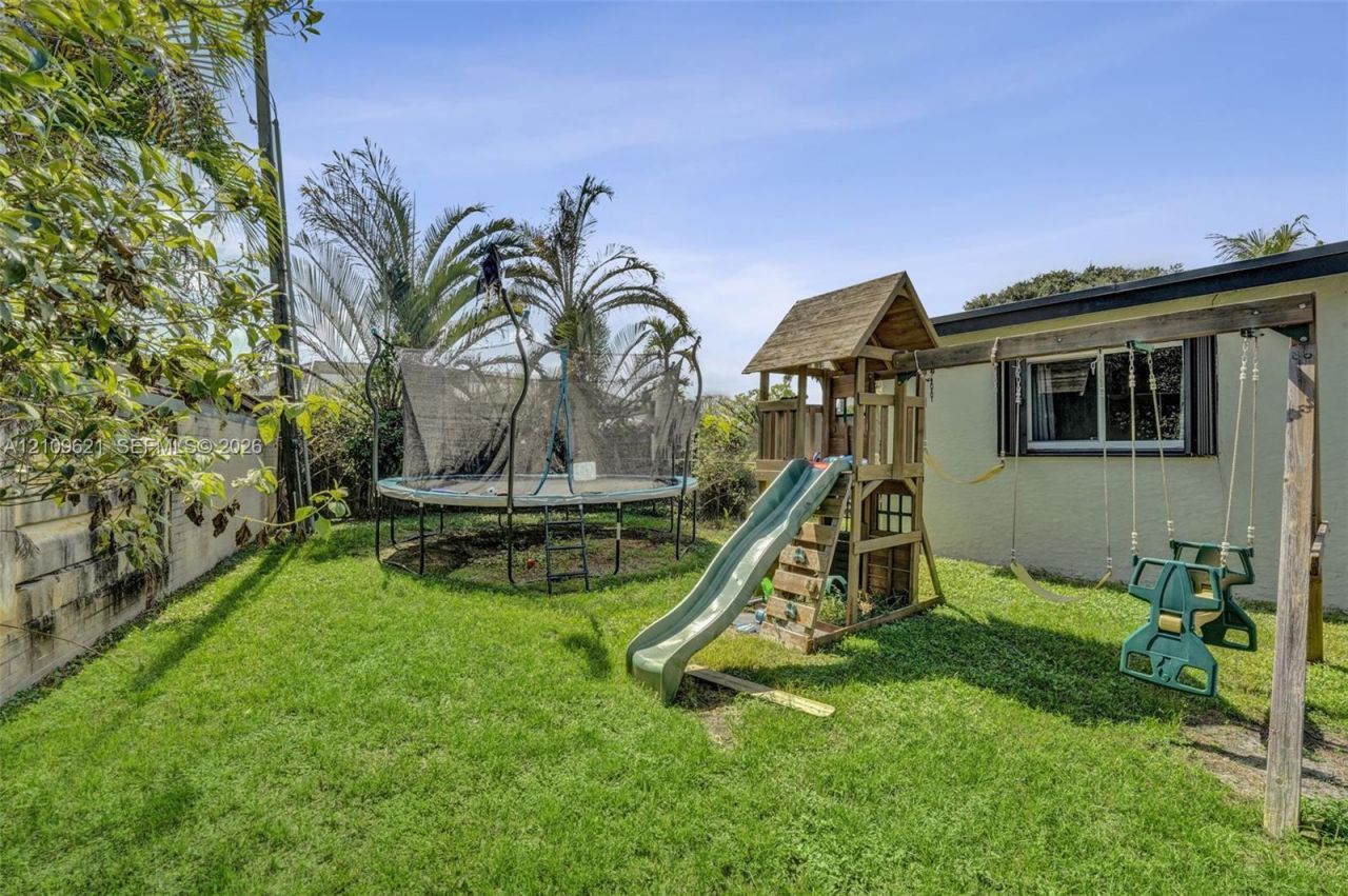 231 SW 64th Way , Pembroke Pines, FL 33023 Photo
