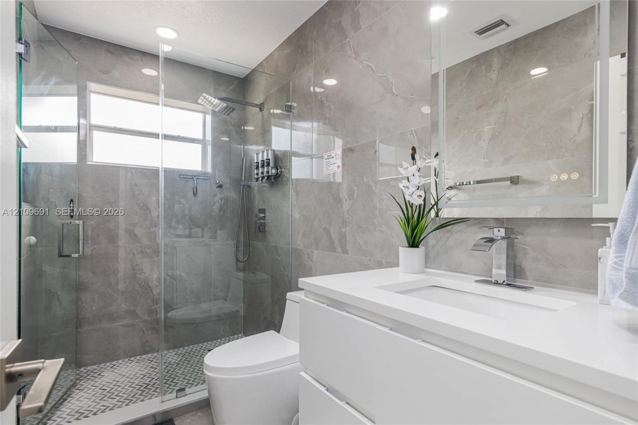 2390 NW 63rd Ter, Unit 2390, Sunrise, FL 33313 Photo